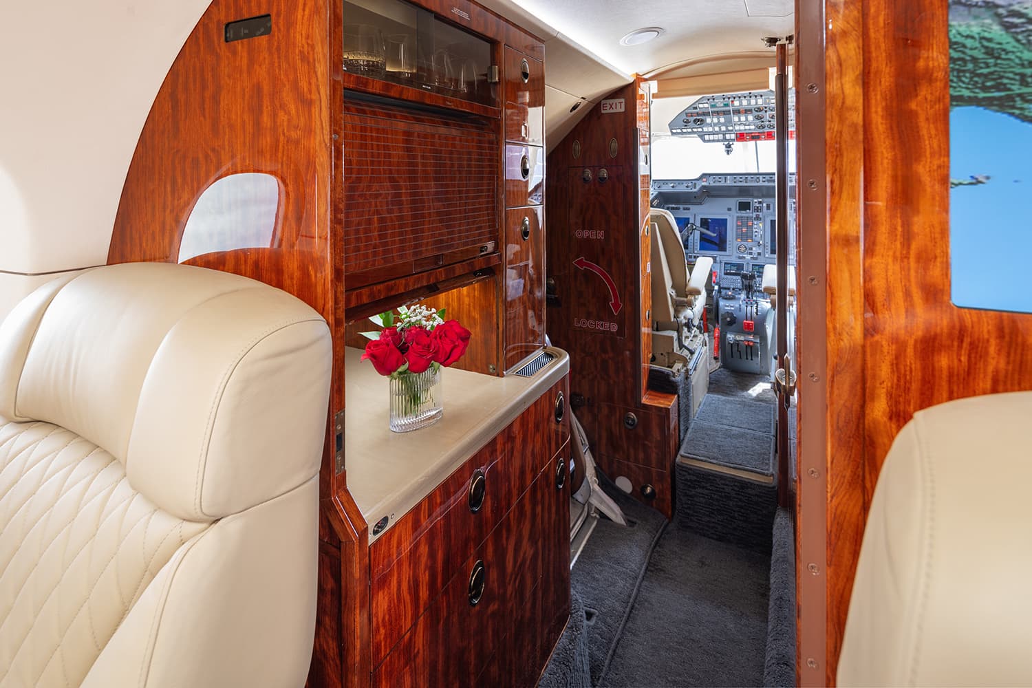 Hawker 900XP, photo 8